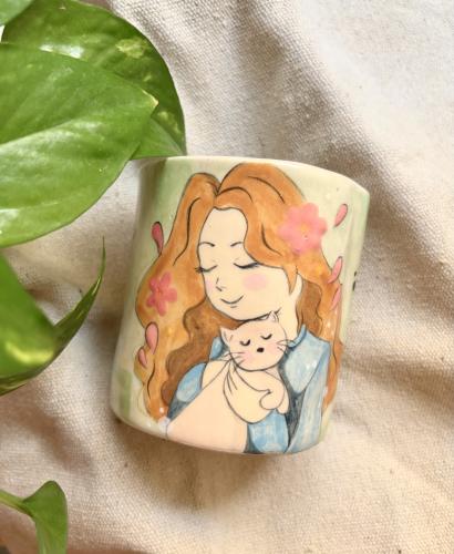 كوب Girl with flowers and cat