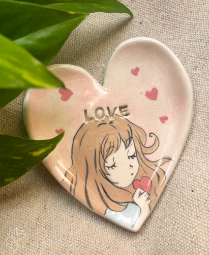 Girl in love plate
