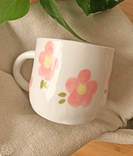 كوب ورد هادئ