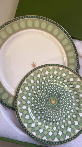 صحن تقديم سواروفسكي اخضر العدد ٢ مقاس ٢٦ و ٢١ ماست...