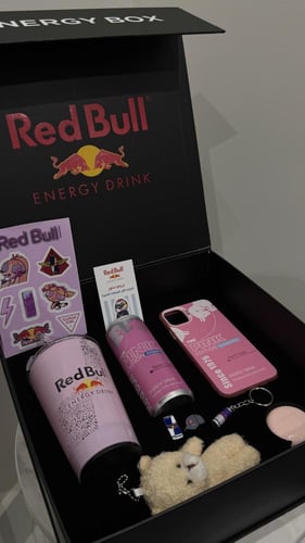 بوكس الريدبول لون وردي