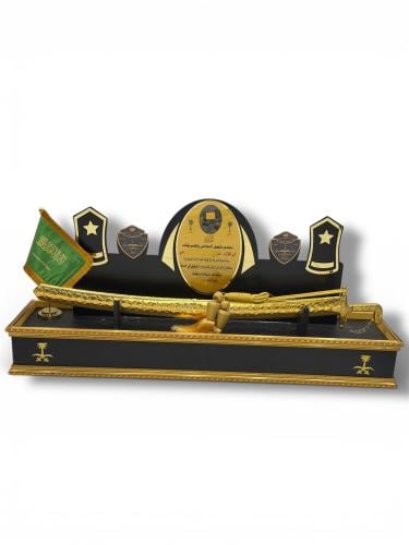 درع اكلارك مع رتب
