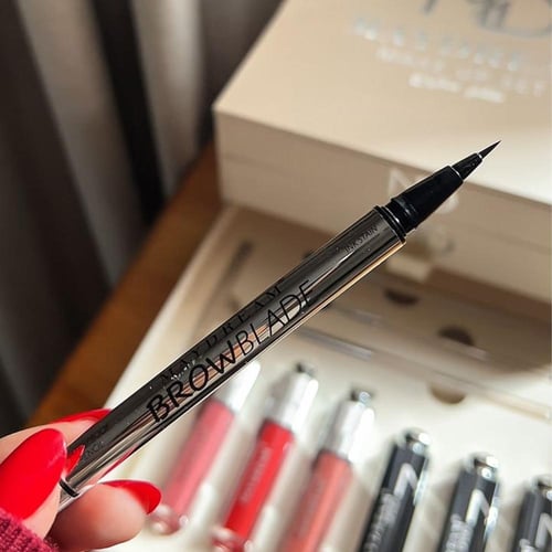 طقم مكياج متكامل من MAYDREAM Make Up Set