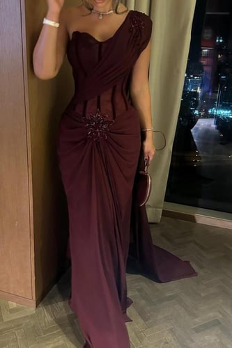 فستان سهرة عنابي