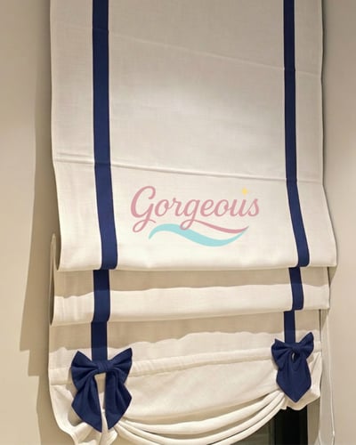 ستارة رومانية بشرايط وفيونكات جانبية - ألوان متعدد...