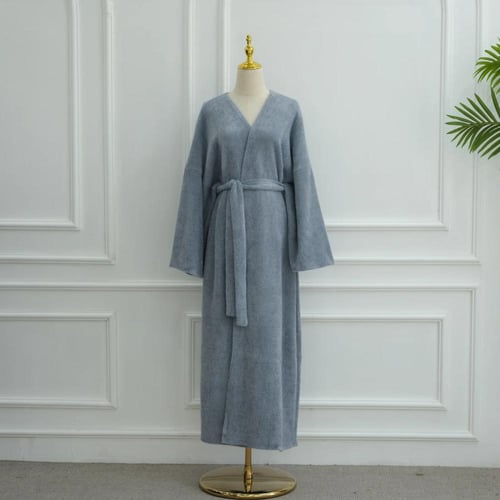 فستان وعباية شتوي محتشم – معطف مفتوح أنيق للنساء