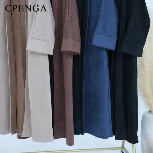 سترة وعباية شتوية للنساء – تصميم إسلامي راقٍ للعيد...