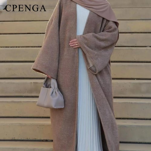 فستان وعباية شتوي محتشم – معطف مفتوح أنيق للنساء