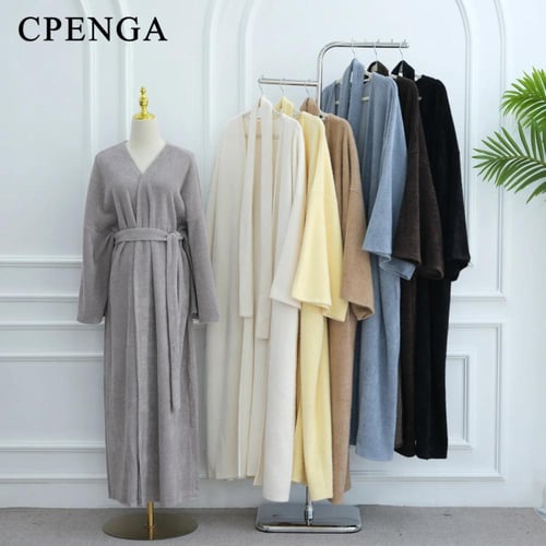 فستان وعباية شتوي محتشم – معطف مفتوح أنيق للنساء