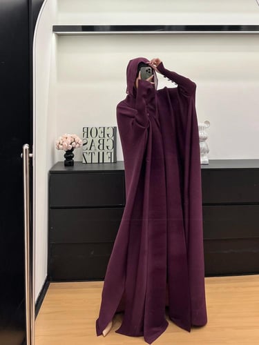 عباية طويلة محتشمة – موديل خمر فاخر للمرأة المحجبة