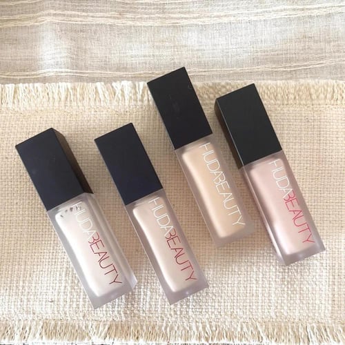 كريم أساس سهل الاستخدام – يدوم طوال اليوم ويمنح بش...