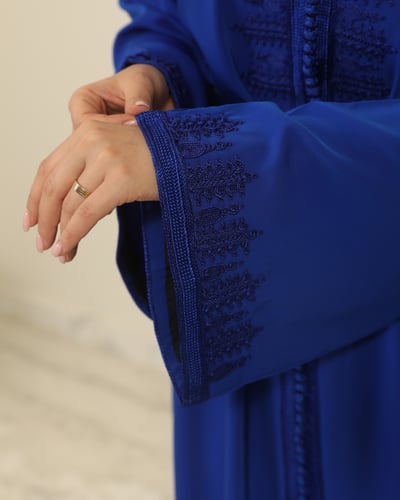 قفطان ازرق سادة