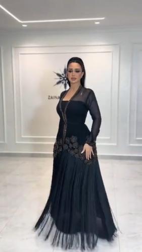فستان نايت كريستال الأسود - مزيج الفخامة الكلاسيكي...