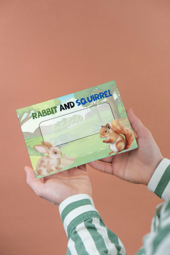 مطوية قصة بالإنجليزية بتصميم بارز