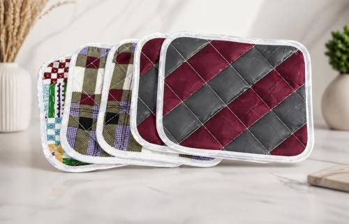 Hand-Stitched Cooking Pot Holder