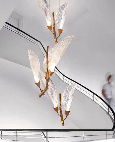 ثريا نحاسة بأوراق مضيئة