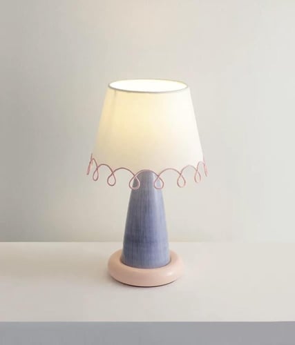 مصباح طاولة ديكوري اناقة ثلاثيه الألوان