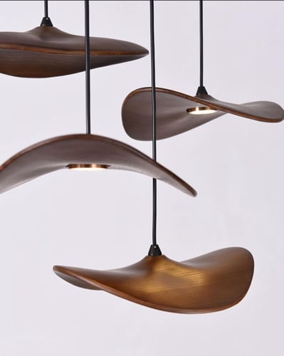 انارة خشب بشكل منحني