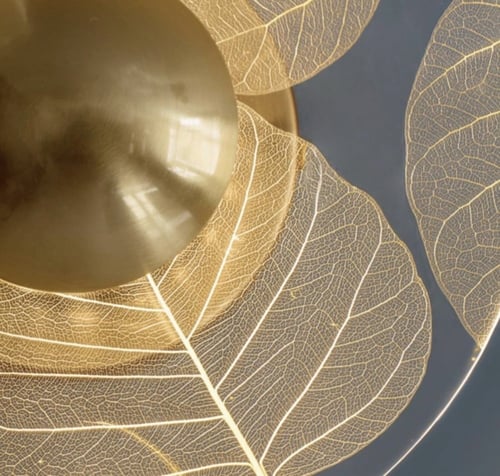 إضاءة جدارية متنوعة التصاميم