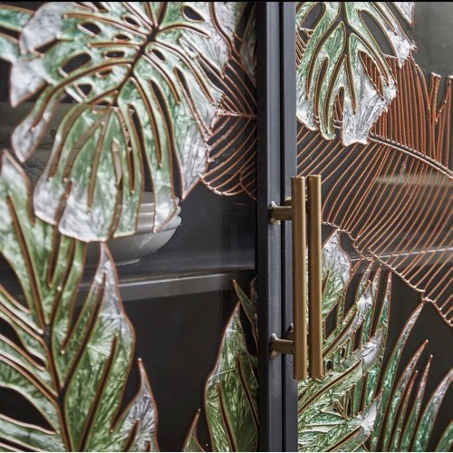 كونسول أبواب زجاجية مزينة بأوراق الشجر