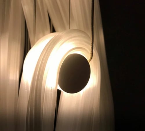 وهج المنحنيات المضيئة