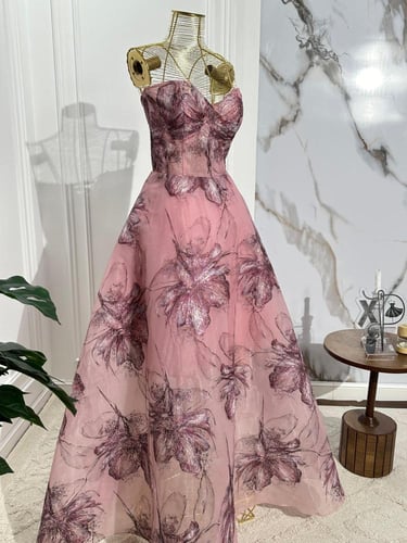 فساتين راقيهax