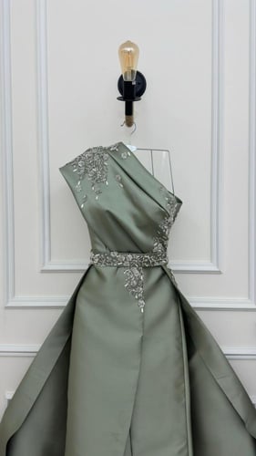 فستان انيقق وراقي