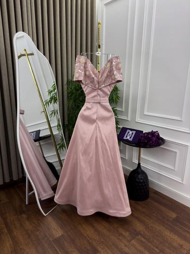 فستان امنية