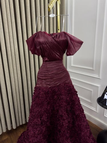 فستان اسماء