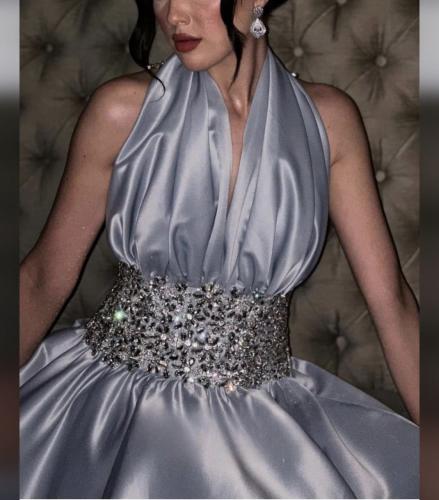 فستان لون رصاصي