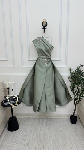 فستان انيقق وراقي