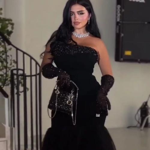 فساتين راقيه القماش كريب لكرا تل تطريز