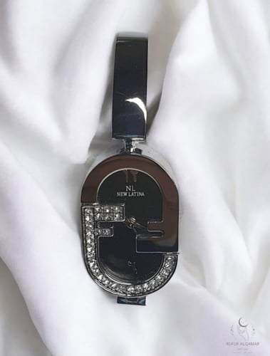 ساعة NEW LATINA لإضافة الجمال على مظهرك