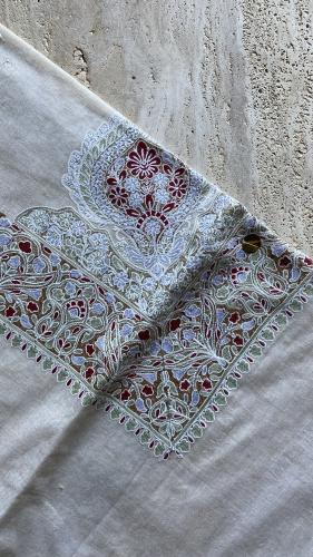 The shawl of the generous