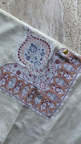 The beautiful's shawl
