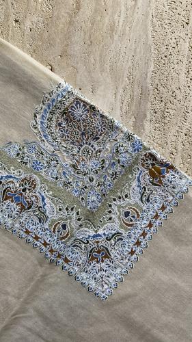 Empty valley shawl