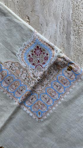 A shawl of the water container