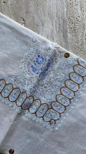Empty-handed shawl