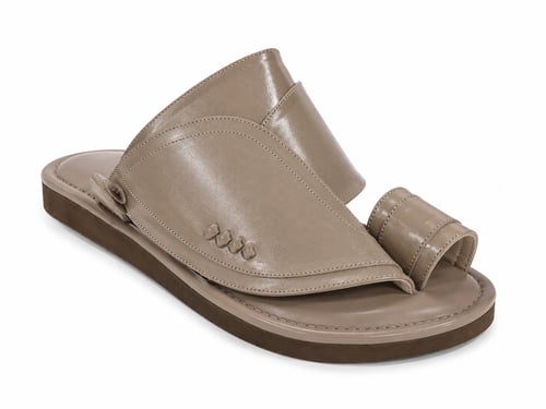 Dark beige oriental shoe