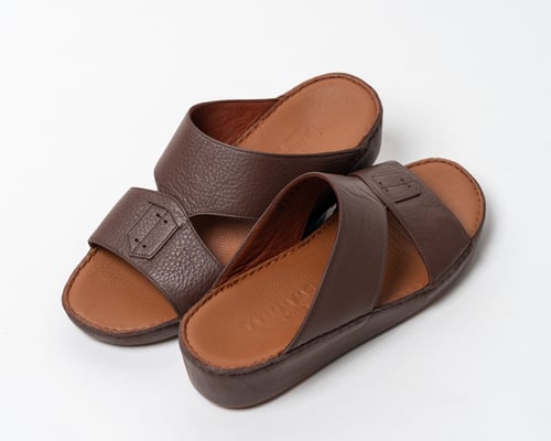 Natural leather shoe in brown