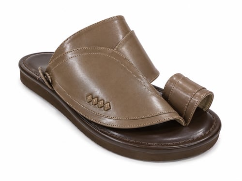Dark beige eastern shoe, brown sole