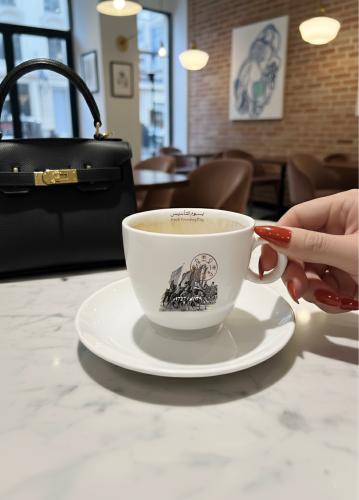 كوب قهوة مطبوع يوم التأسيس