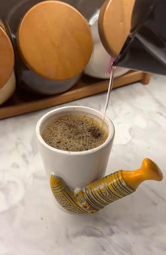 كوب قهوة جنبية كبير