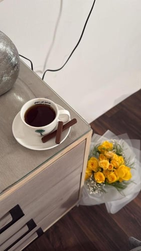 كوب قهوة طباعة المستحيل ليس سعودي