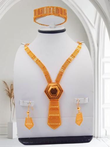 عقد الهبه المميز في تصميه تصميم فخم مطليه ذهب عيار...