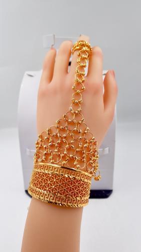 ف نسائي تصميم جديد مميز ذو تفاصيل منفرده مطلي ذهب...