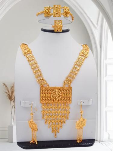 عقد الهبه المميز في تصميه تصميم فخم مطليه ذهب عيار...