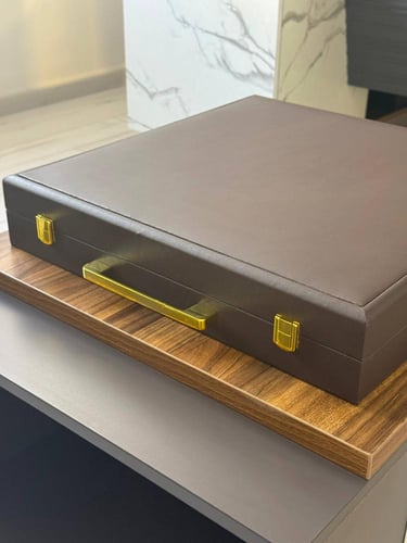 صندوق تخزين جلد للسبح