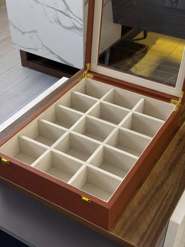 صندوق تخزين جلد فاخر للسبح