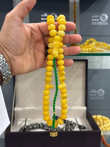 سبحة كهرمان طبيعي قديم